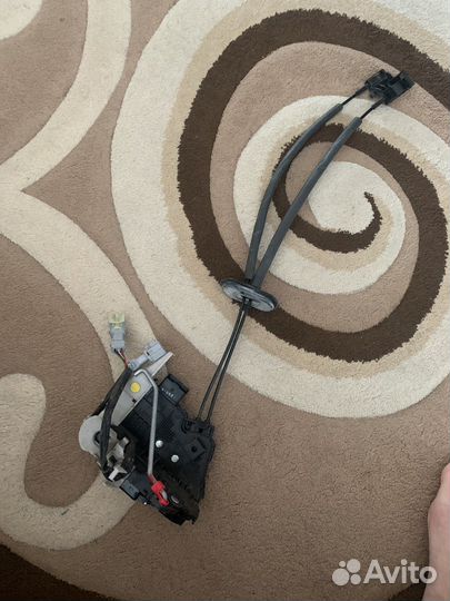 Замок двери правой передней kia cerato 3 YD