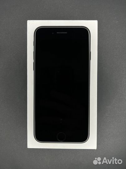 Телефон iPhone SE 2020 128Gb Black 1 SIM + 1 eSIM