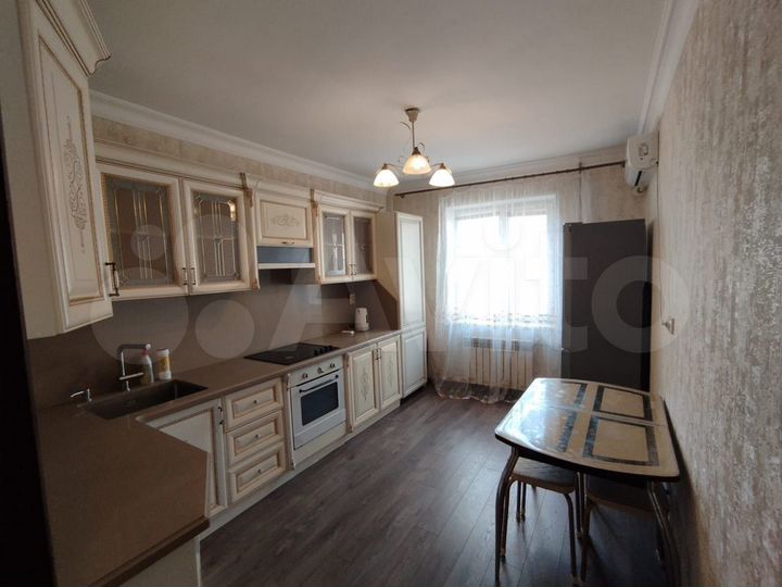 2-к. квартира, 62 м², 6/10 эт.