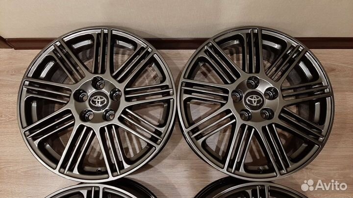 Оригинальные диски Toyota RAV4 R18 комплект