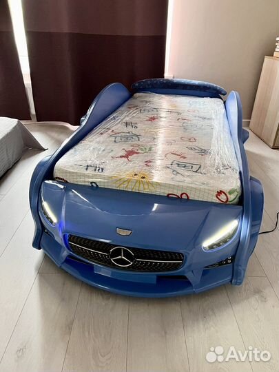 Кровать машина