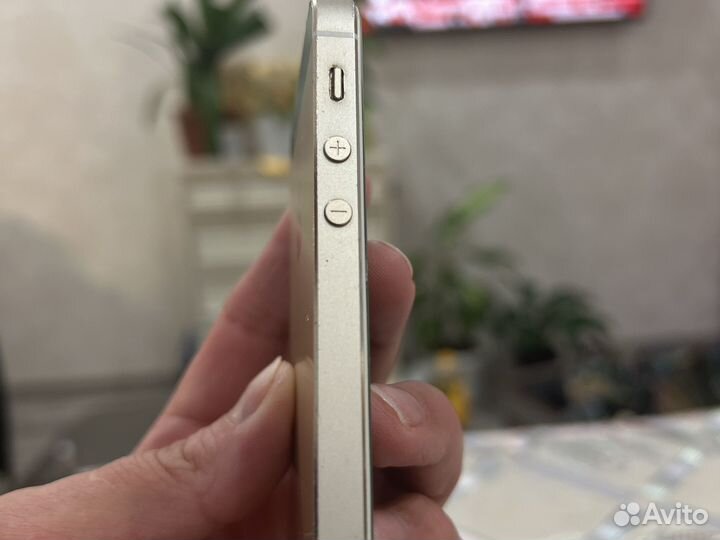 iPhone 5S, 16 ГБ