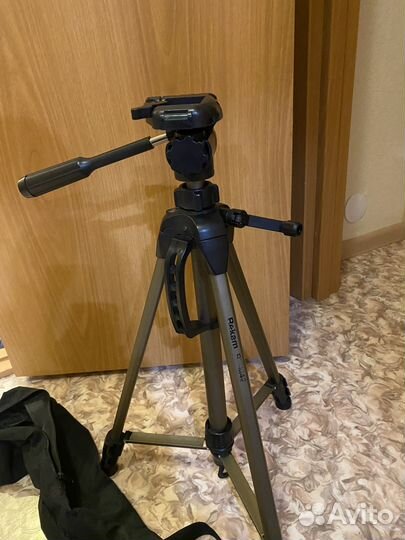 Штатив для фотоаппарата