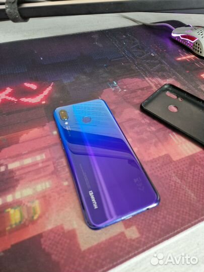 HUAWEI Nova 3, 4/128 ГБ