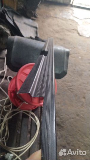 Накладки на пороги ауди 100/а6 есть L/R