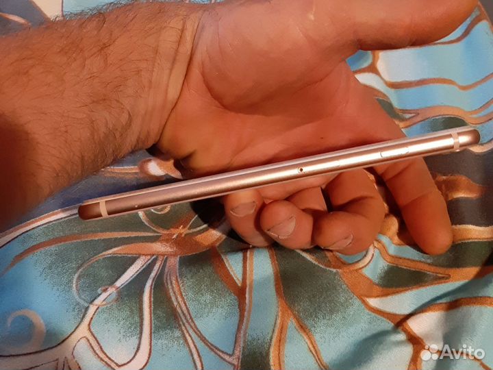 Телефон iPhone 8 plus