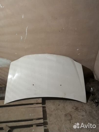 Капот renault sandero 2 LADA largus