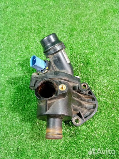 Корпус термостата Audi A4 8E B6 AMB (1 2001