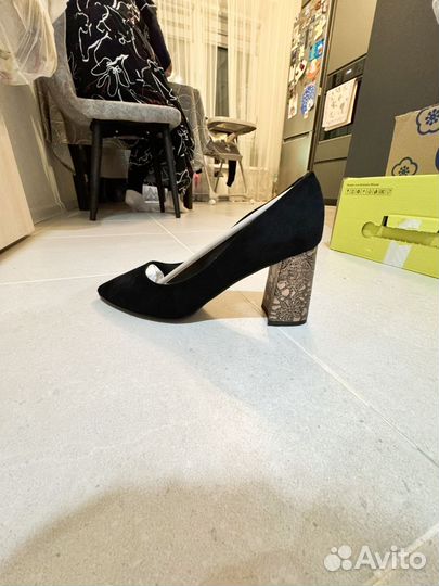Туфли на устойчивом каблуке 40