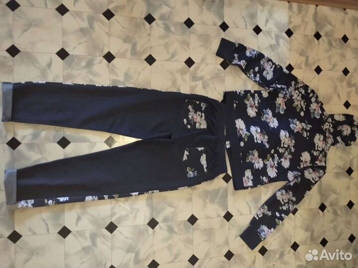 Костюм женский