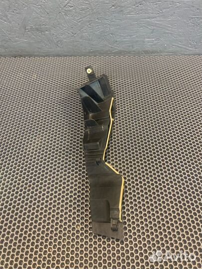 Пластик моторного отсека Bmw X7 G07 M-pack B57D30