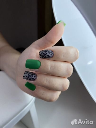 Маникюр Педикюр