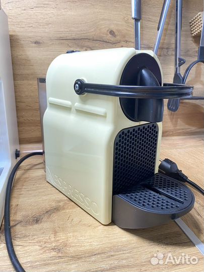 Кофеварка капсульная nespresso delonghi