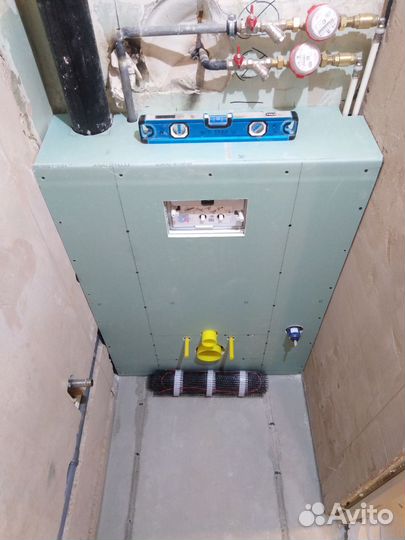 Сантехник, замена фильтра для воды