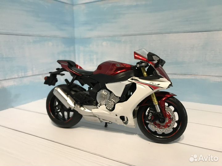 Мотоцикл Yamaha R1 1/12 масштабная модель
