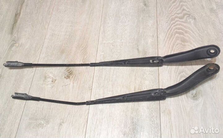 Поводки дворников передние Land Rover Freelander 2