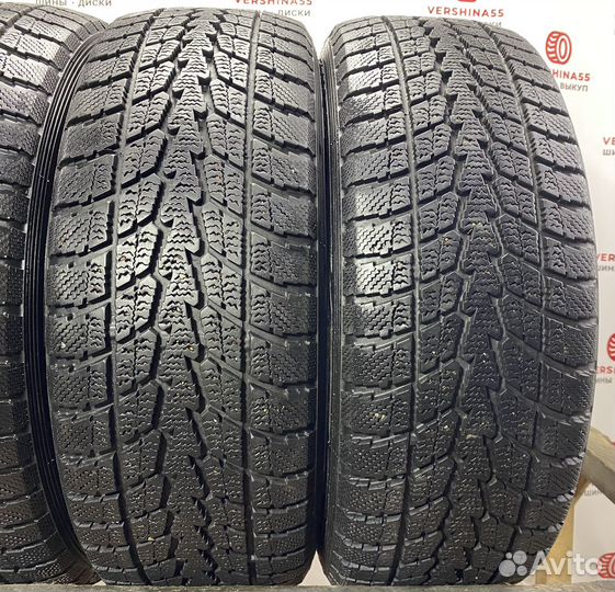 Toyo Winter Tranpath S1 215/60 R17