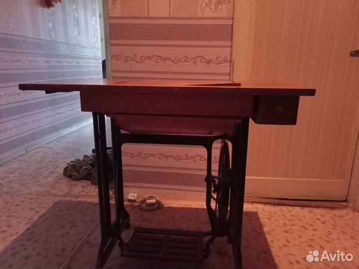 Швейная машина