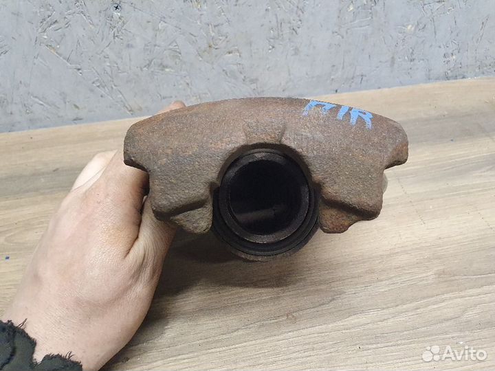 Суппорт тормозной передний правый Honda Civic viii (2005—2009)