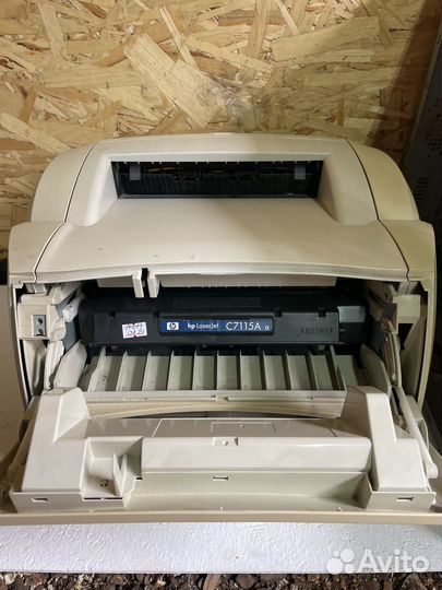 Принтер HP laserjet 1000