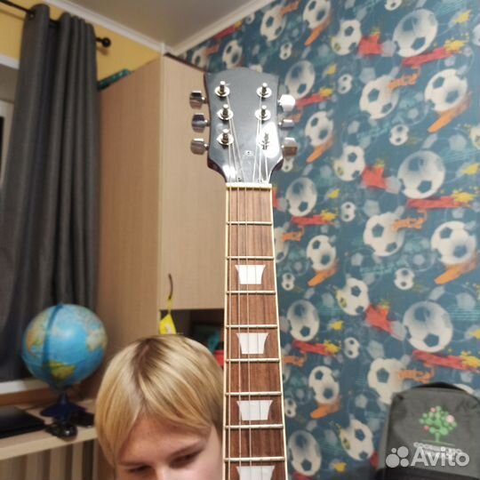 Электрогитара