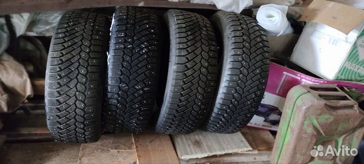 Gislaved Nord Frost 200 215/60 R16