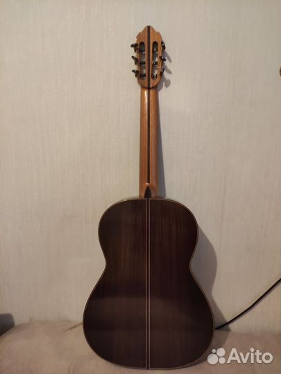 Классическая гитара ручной работы