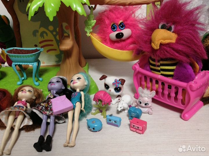 Дом и куклы энчантималс