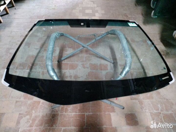 Лобовое стекло на Лексус Рх 300 470 330 350 400