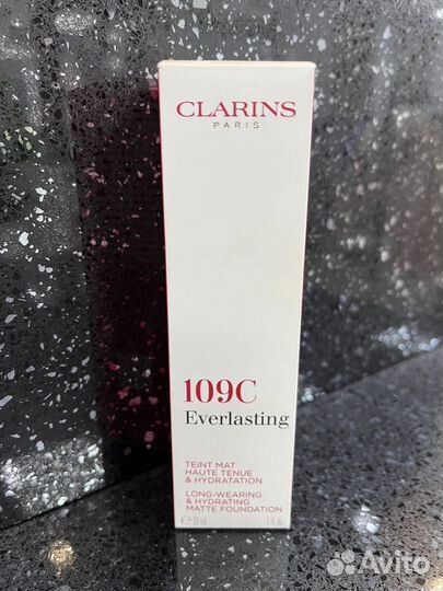 Clarins тональный крем everlasting 109C