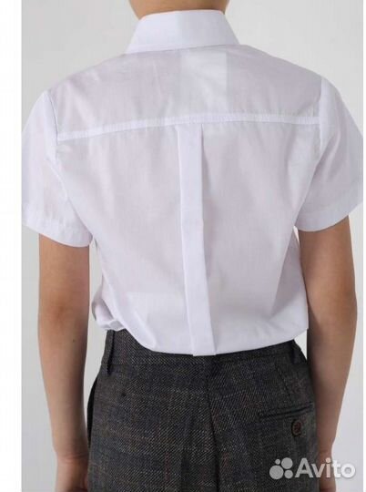 Рубашки новые школьные