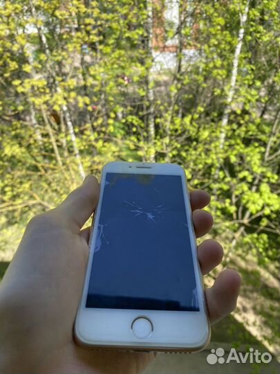 iPhone 8, 64 ГБ