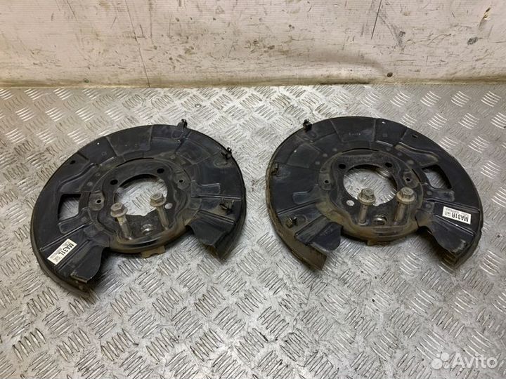 Щит опорный задний Lexus Ls600H UVF45 2urfse 2008