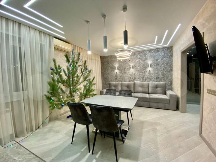 2-к. квартира, 60 м², 3/17 эт.