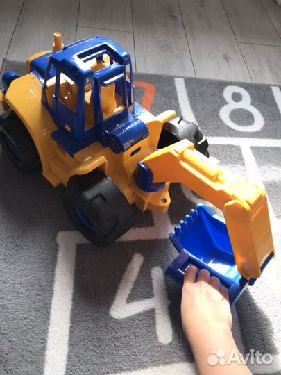 Экскаватор