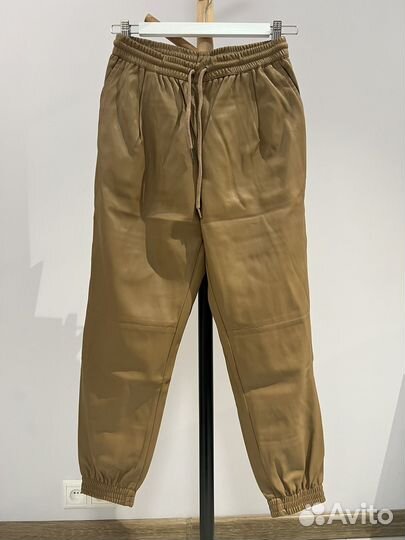 Брюки женские из экокожи Zara