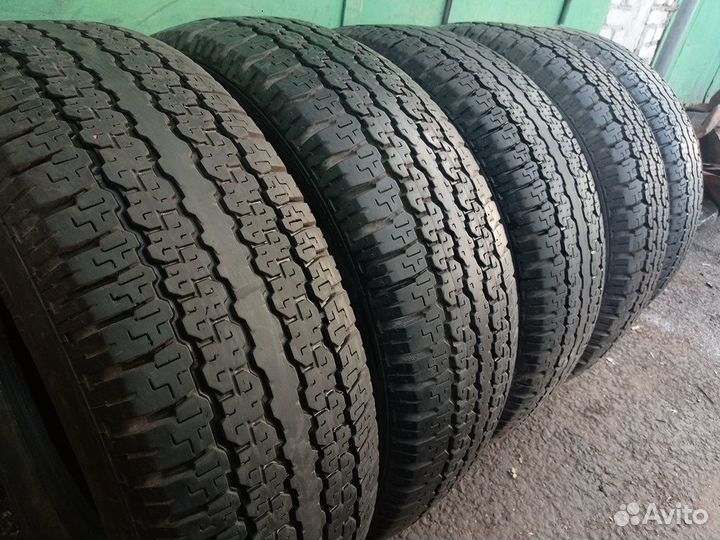 Bridgestone Dueler H/T D689 265/70 R15 112S
