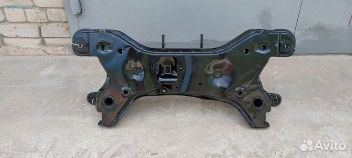 Передний подрамник для Hyundai Getz 624011C200