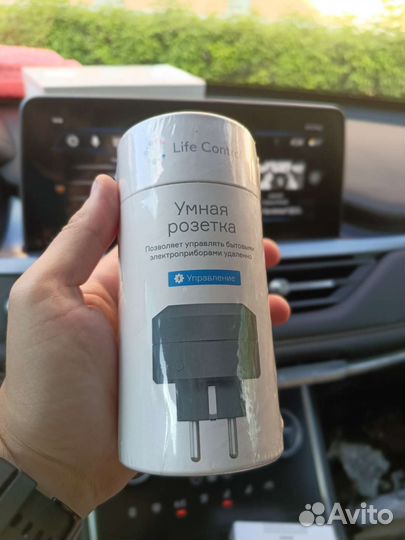 Смарт-розетка с поддержкой Wi-Fi
