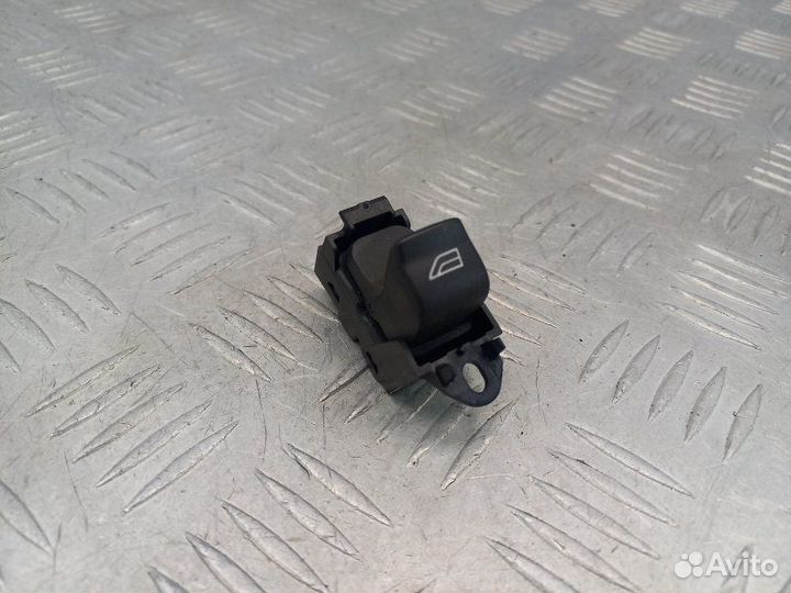 Кнопка стеклоподъемника зад.пр Land Rover