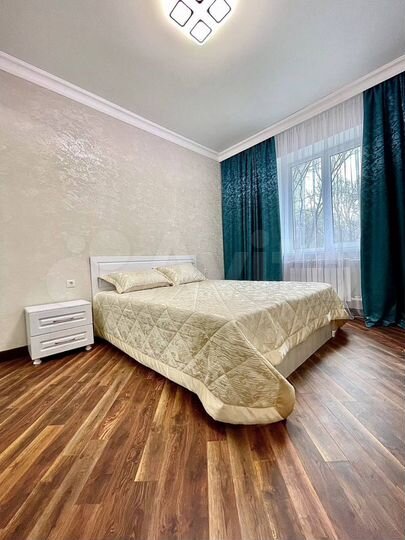 2-к. квартира, 65 м², 1/3 эт.