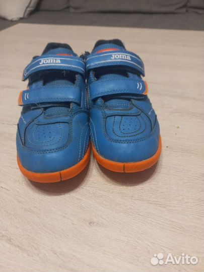 Бутсы футбольные сороконожки