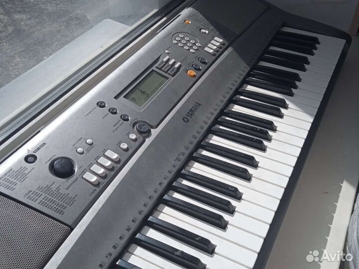 Синтезатор yamaha psr r300