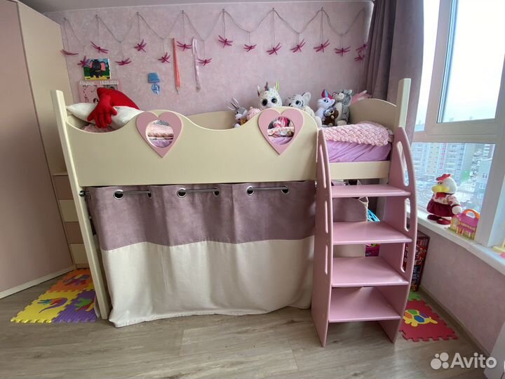 Кровать-чердак из массива лиственницы