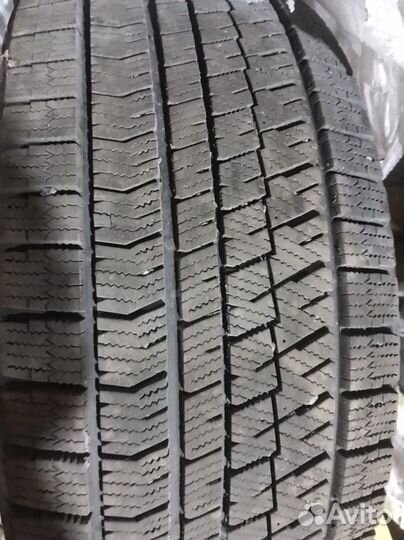 Bridgestone Blizzak Ice 255/45 R18 99