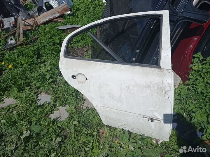 Дверь 1U4833052 задняя правая октавия а 4