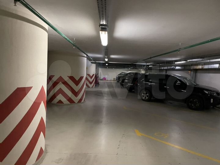 Машиноместо, 18 м²