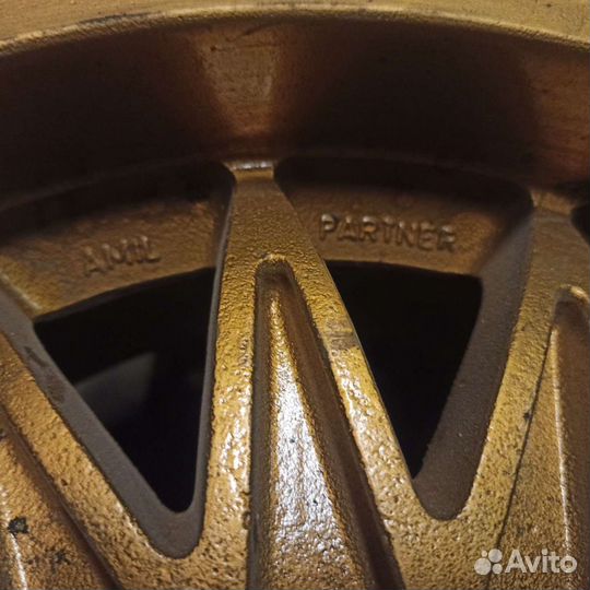 Колесо в запаску, новая шина