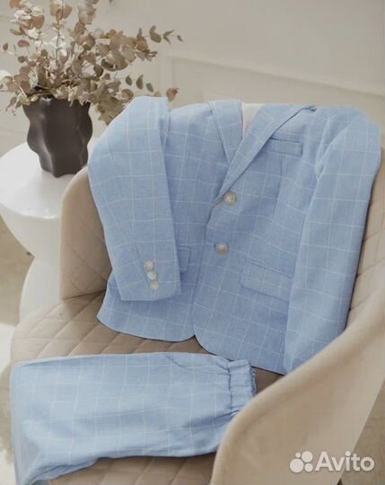 Продам костюмы на мальчика