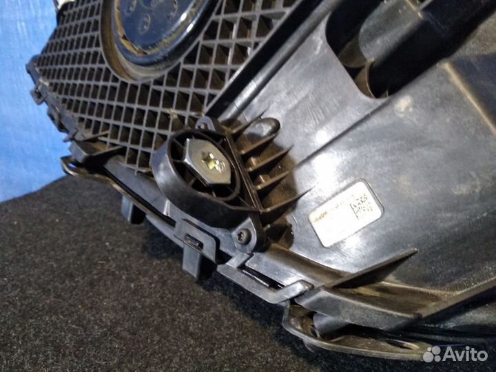 Фара правая GLC